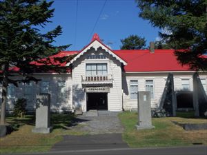 利尻島郷土資料館 昔の鬼脇町役場です
