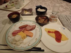 朝食　食べ過ぎ！