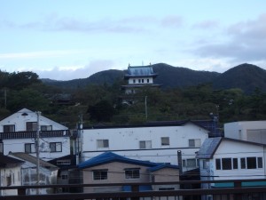 山手に松前城 小さくてかわいい