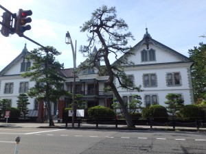 古くても立派な新潟県政記念館