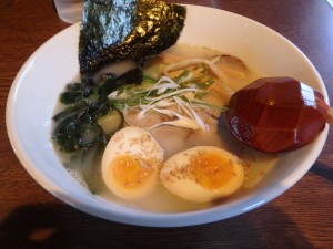 火蔵のおいしい塩ラーメン 次回はホルモンラーメンを食べよう