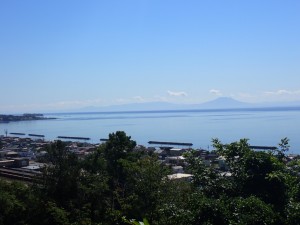 遠くに駒ヶ岳