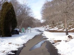 まだまだ雪が多い