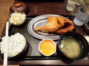 鳥半身定食が美味