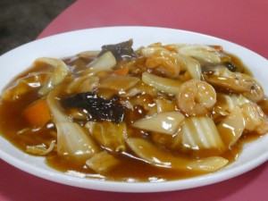 昼には混んだ